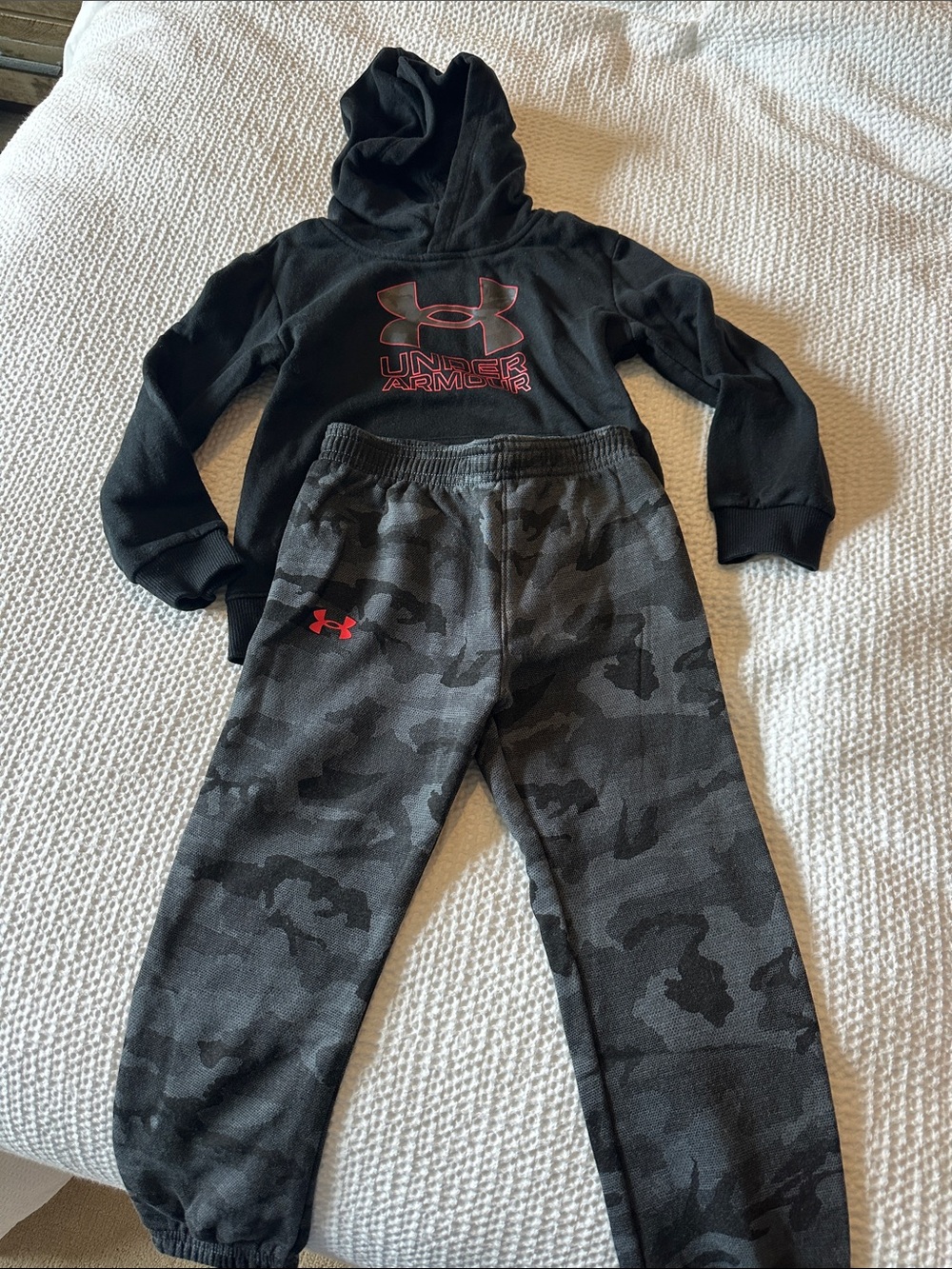 Under Armour Kids' Black Camo Joggers and hoodie set